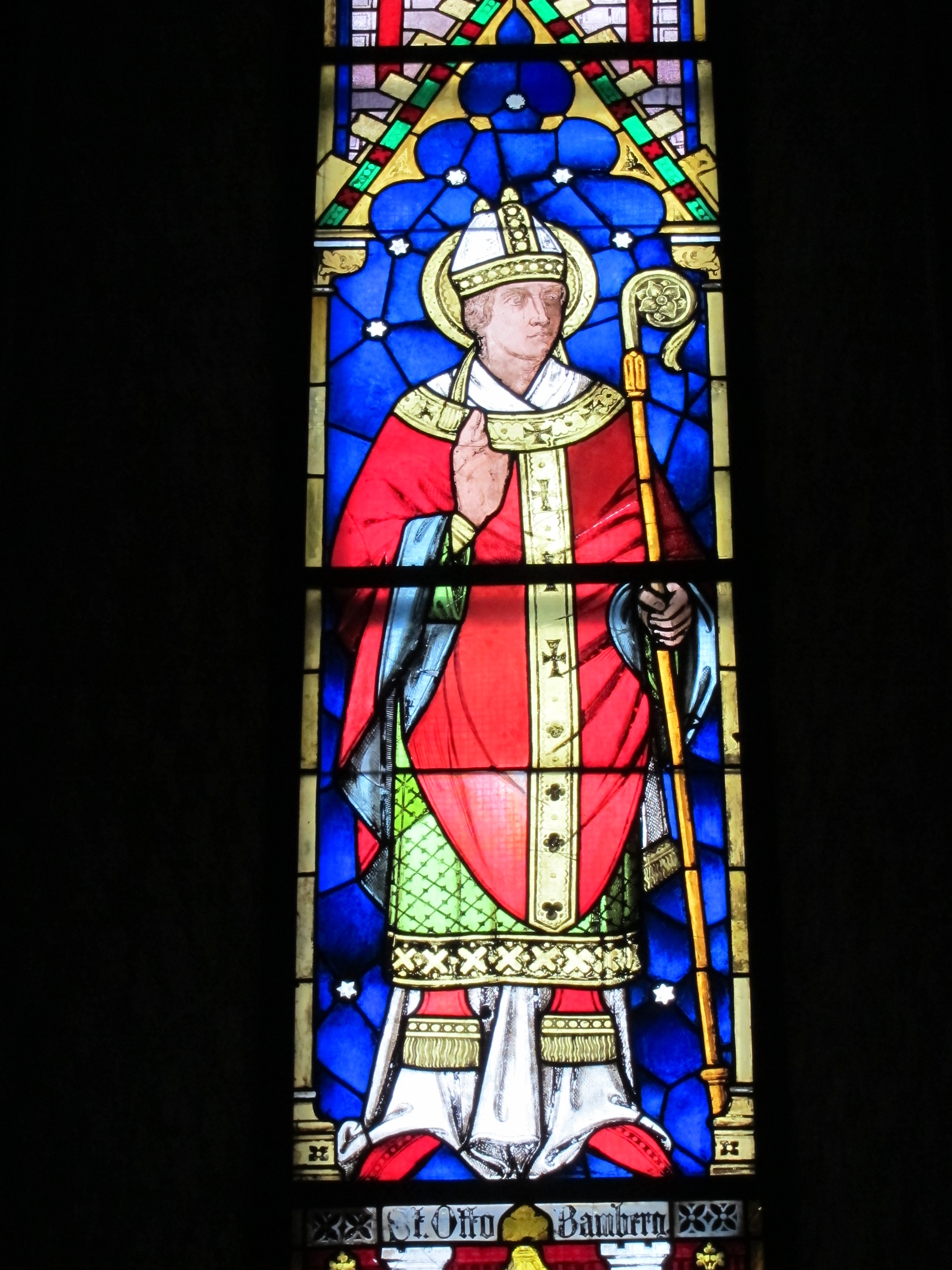 Wie in vielen Kirchen unseres Bistums findet sich auch in der Ansbach Ludwigskirche eine Figur des Bistumspatrons.